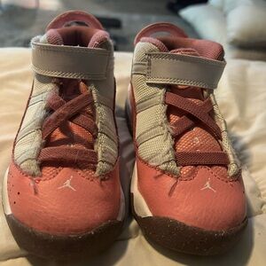 Used pink Jordan’s